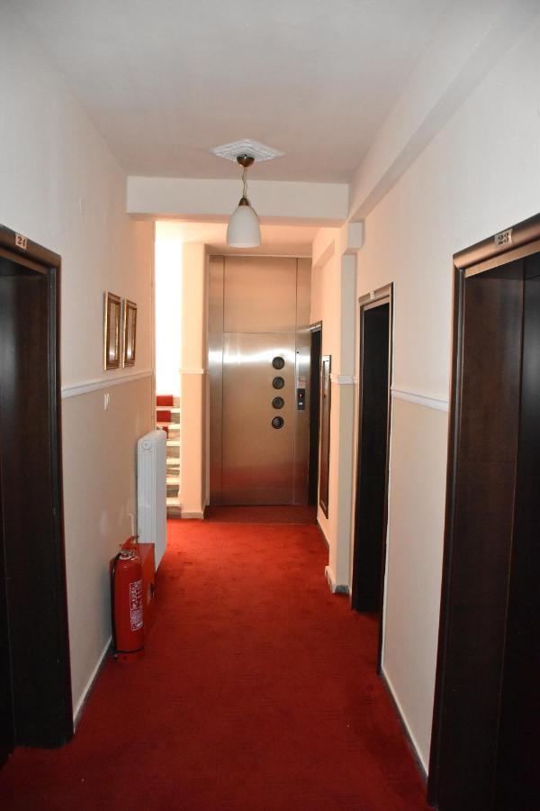Parissas Hotel Tsotilion Bagian luar foto